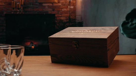 Beste deal ???? Whisiskey Luxe Whiskey Set - Incl. 2 Whiskey Glazen, 8 Whiskey Stones, 2 Onderzetters, Fluwelen Opbergzak, Opbergbox - Whisky Geschenkdoos - Glas - Herbruikbare IJsblokjes - Cadeau Voor Man & Vrouw ???? 2 Beste deal ???? Whisiskey Luxe Whiskey Set - Incl. 2 Whiskey Glazen, 8 Whiskey Stones, 2 Onderzetters, Fluwelen Opbergzak, Opbergbox - Whisky Geschenkdoos - Glas - Herbruikbare IJsblokjes - Cadeau Voor Man & Vrouw ???? - Afbeelding 2