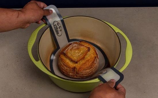 Gloednieuw ???? EZBake Bakmat - Siliconen Bakmat - Dutch Oven - Zuurdesem - Bread Sling - Non-stick - Herbruikbaar - Hittebestendig Tot 245 C - 21 Cm ✔️ 7 Gloednieuw ???? EZBake Bakmat - Siliconen Bakmat - Dutch Oven - Zuurdesem - Bread Sling - Non-stick - Herbruikbaar - Hittebestendig Tot 245 C - 21 Cm ✔️ - Afbeelding 7