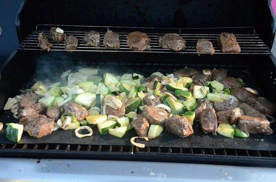 Uitgang ⌛ Coninx Bakmat - Teflon Ovenmat - Grill Mat - BBQ Mat - Herbruikbaar En Niet-klevend - 3 Stuks - Vaatwasserbestendig - Zwart ❤️ 3 Uitgang ⌛ Coninx Bakmat - Teflon Ovenmat - Grill Mat - BBQ Mat - Herbruikbaar En Niet-klevend - 3 Stuks - Vaatwasserbestendig - Zwart ❤️ - Afbeelding 3