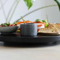 Beste Pirce ???? COOKX Keukenaccessoires COOKX - Eiken Draaiplateau S - Houten Serveerplateau - Matzwart - 40 Cm ????