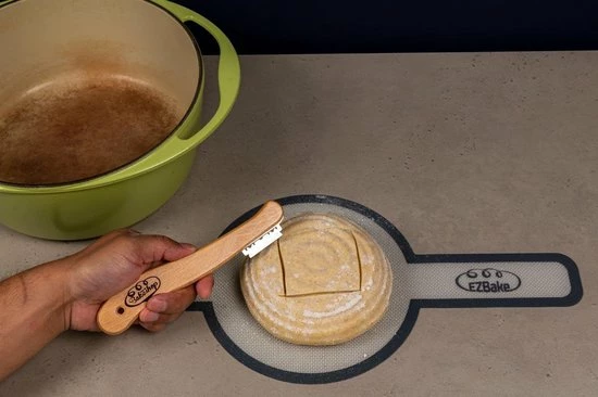 Gloednieuw ???? EZBake Bakmat - Siliconen Bakmat - Dutch Oven - Zuurdesem - Bread Sling - Non-stick - Herbruikbaar - Hittebestendig Tot 245 C - 21 Cm ✔️ 10 Gloednieuw ???? EZBake Bakmat - Siliconen Bakmat - Dutch Oven - Zuurdesem - Bread Sling - Non-stick - Herbruikbaar - Hittebestendig Tot 245 C - 21 Cm ✔️ - Afbeelding 10