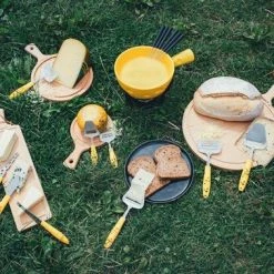 Korting ✨ Boska Kaasschaaf Mini Cheesy - Kaasschaaf Harde Kaas - Kaasschaaf Voor Oude Kaas - Groenteschaaf - Groentesnijder - Vaatwasserbestendig - Gele Kaasschaaf - Multifunctionele Kaasschaaf - RVS - Keukengerei - Keuken Accessoires - 10 Jaar Garantie ???? 10 Korting ✨ Boska Kaasschaaf Mini Cheesy - Kaasschaaf Harde Kaas - Kaasschaaf Voor Oude Kaas - Groenteschaaf - Groentesnijder - Vaatwasserbestendig - Gele Kaasschaaf - Multifunctionele Kaasschaaf - RVS - Keukengerei - Keuken Accessoires - 10 Jaar Garantie ???? -Tefal Shop 550x378 6