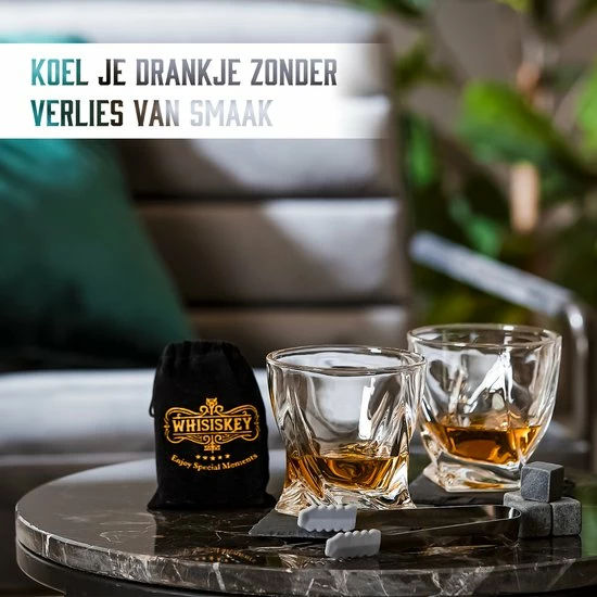 Beste deal ???? Whisiskey Luxe Whiskey Set - Incl. 2 Whiskey Glazen, 8 Whiskey Stones, 2 Onderzetters, Fluwelen Opbergzak, Opbergbox - Whisky Geschenkdoos - Glas - Herbruikbare IJsblokjes - Cadeau Voor Man & Vrouw ???? 4 Beste deal ???? Whisiskey Luxe Whiskey Set - Incl. 2 Whiskey Glazen, 8 Whiskey Stones, 2 Onderzetters, Fluwelen Opbergzak, Opbergbox - Whisky Geschenkdoos - Glas - Herbruikbare IJsblokjes - Cadeau Voor Man & Vrouw ???? - Afbeelding 4