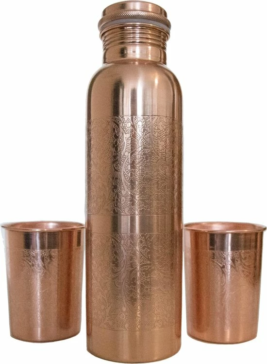 Hete verkoop ???? Stay Zen Giftset Koperen Waterfles + 2 Bekers - Geëtst ✔️ 1 Hete verkoop ???? Stay Zen Giftset Koperen Waterfles + 2 Bekers - Geëtst ✔️